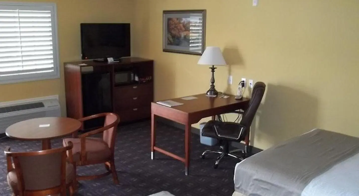 Southern Inn and Suites Yorktown ROOM_EXAMPLE