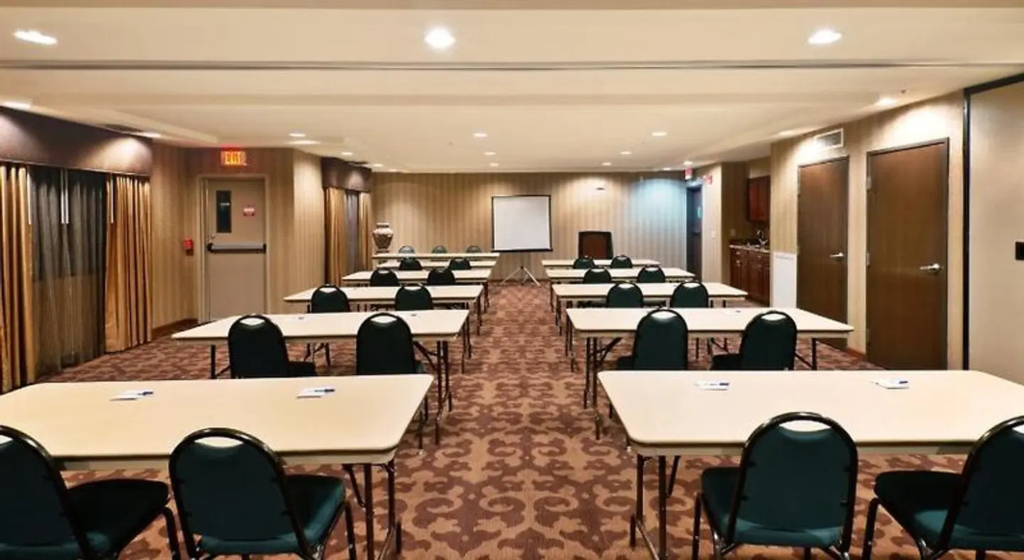 Holiday Inn Express Show Low by IHG Konferenz