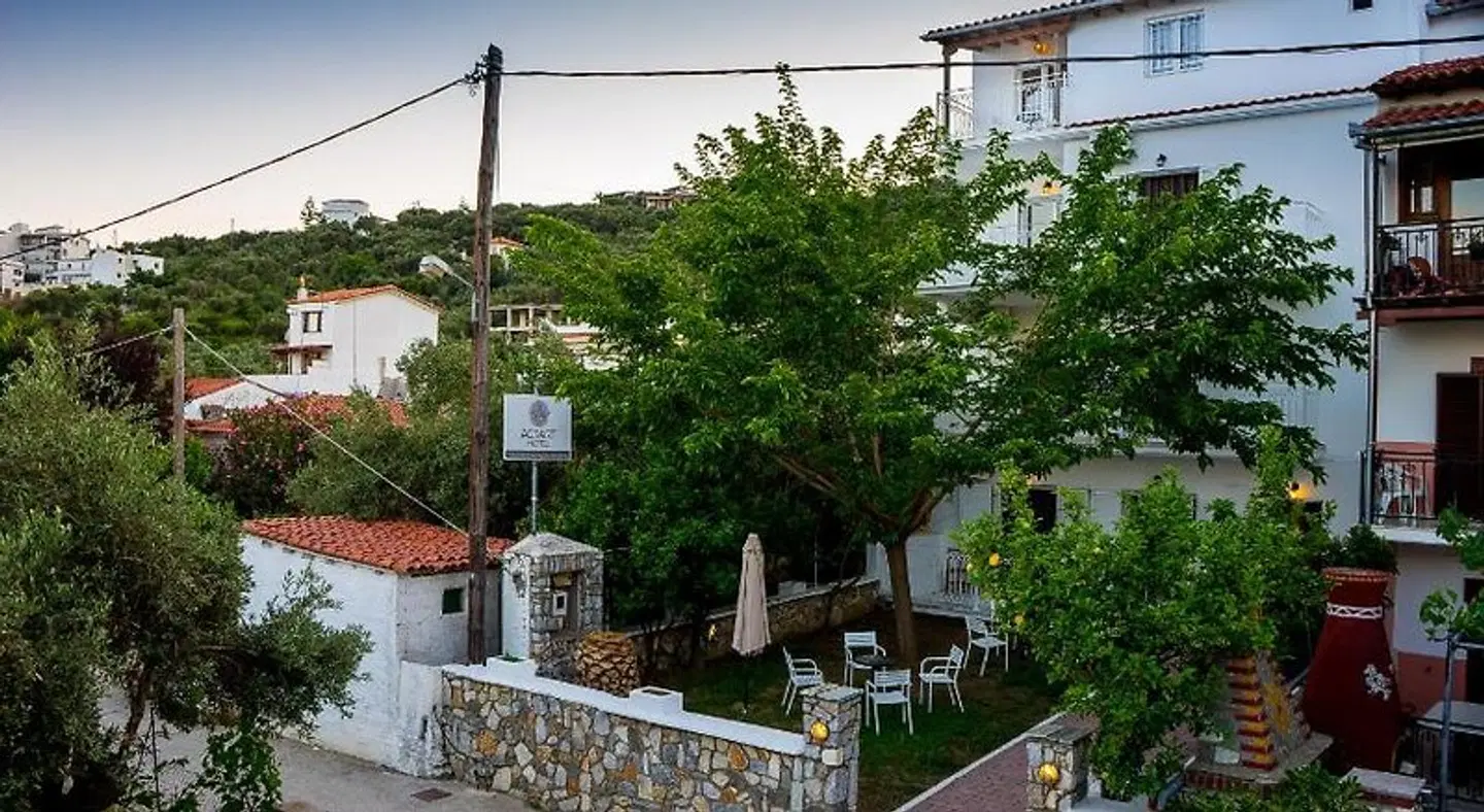 ACT ART SKIATHOS Terrasse