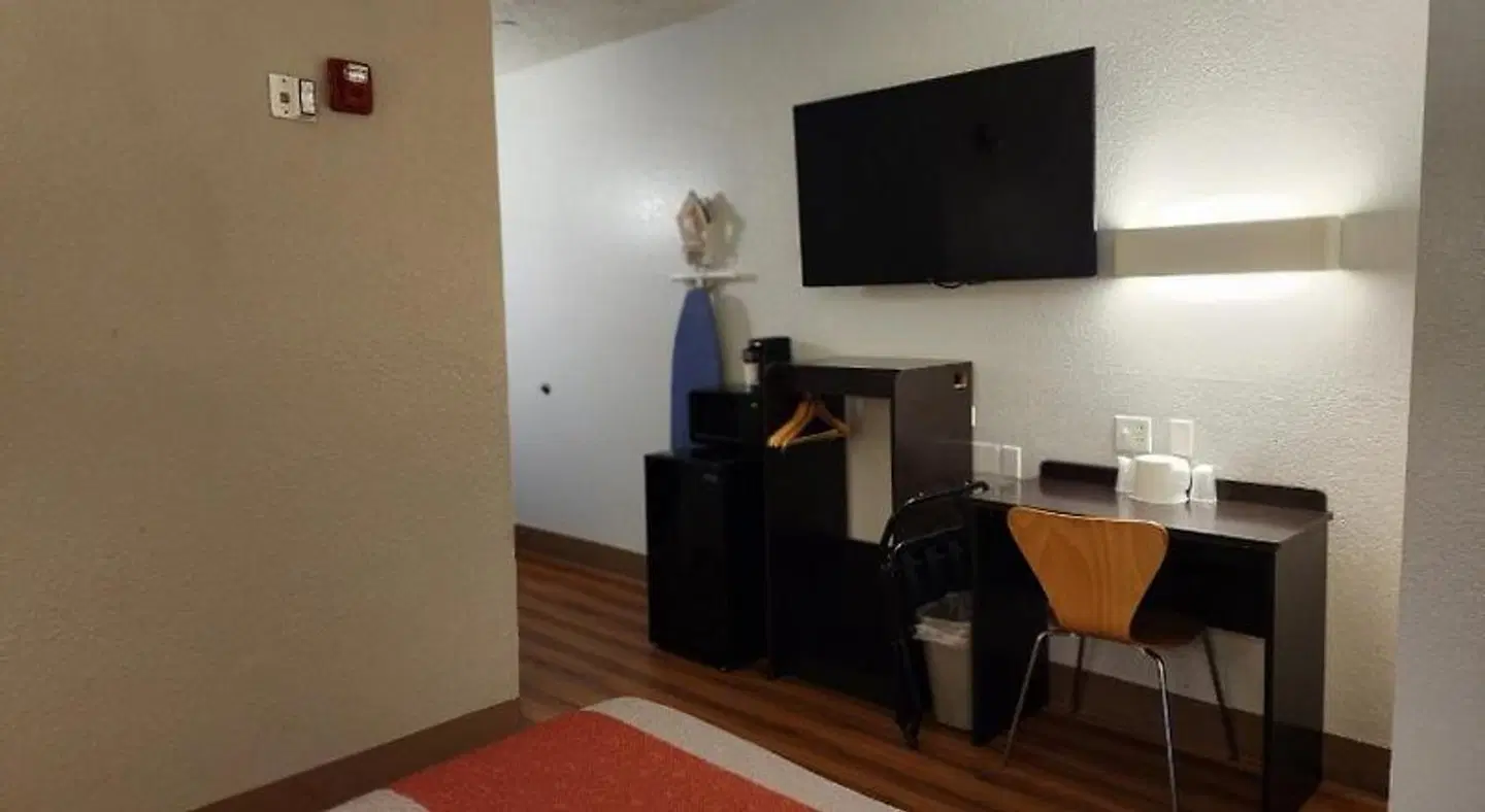 Motel 6 Biloxi, MS - Beach ROOM_EXAMPLE