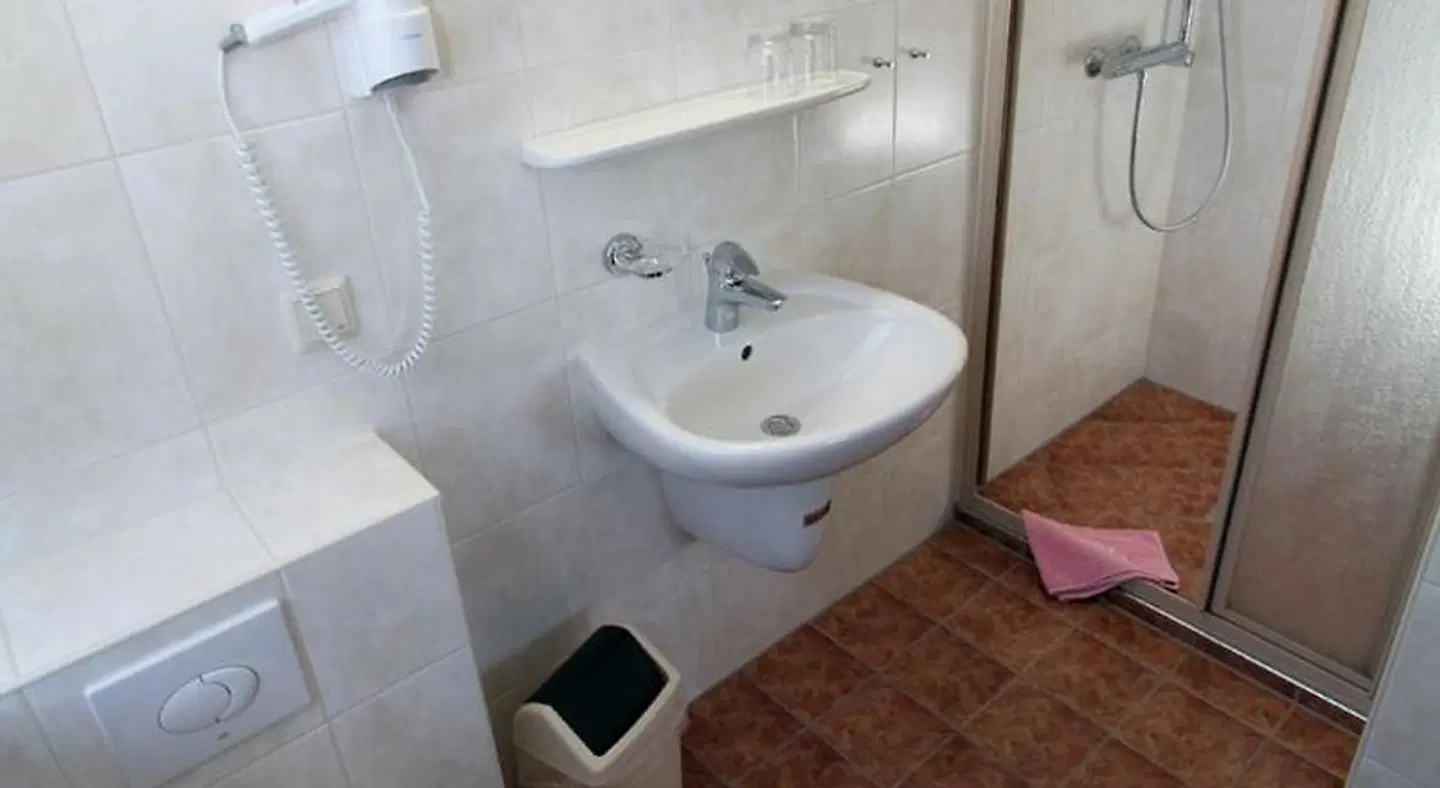 Zur Linde Lehndorf Badezimmer