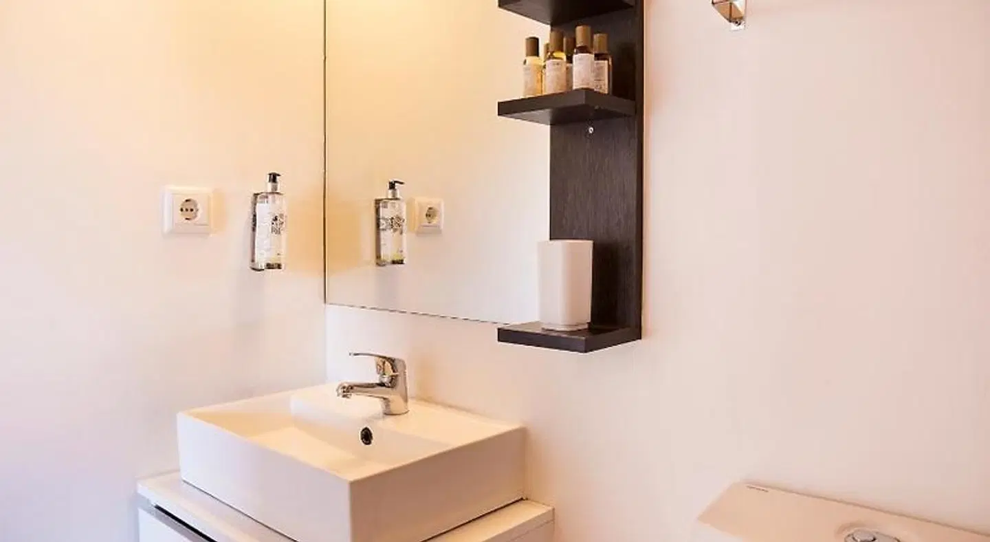 Almada Apartment Badezimmer
