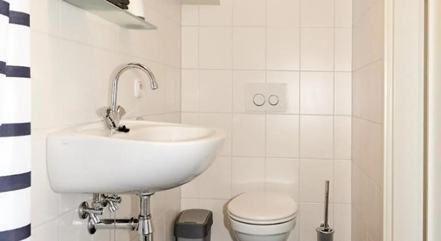 Tussen de Diepen Badezimmer