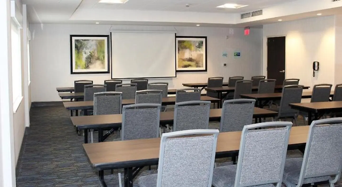Holiday Inn Express & Suites Jacksonville W - I295 and I10 by IHG Konferenz