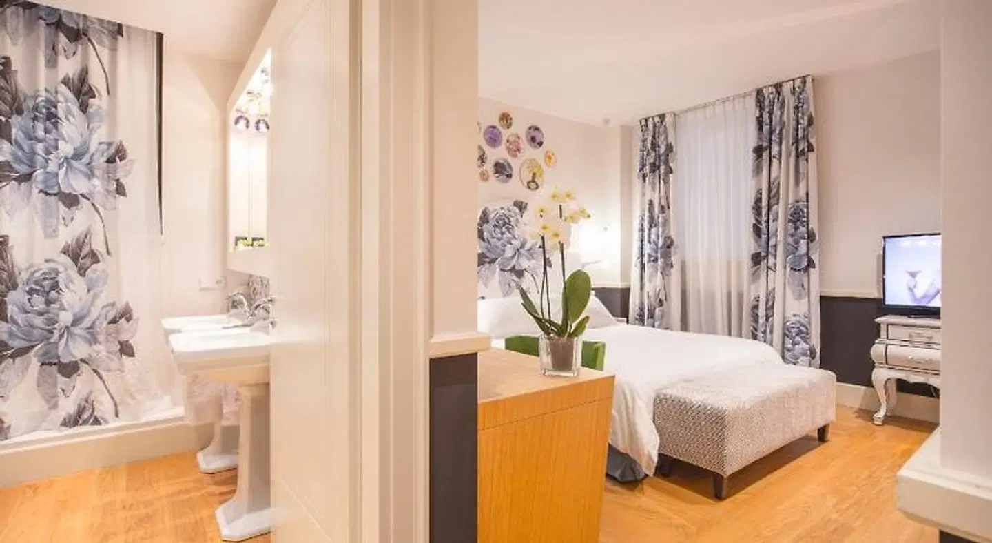 Cinque ROOM_EXAMPLE