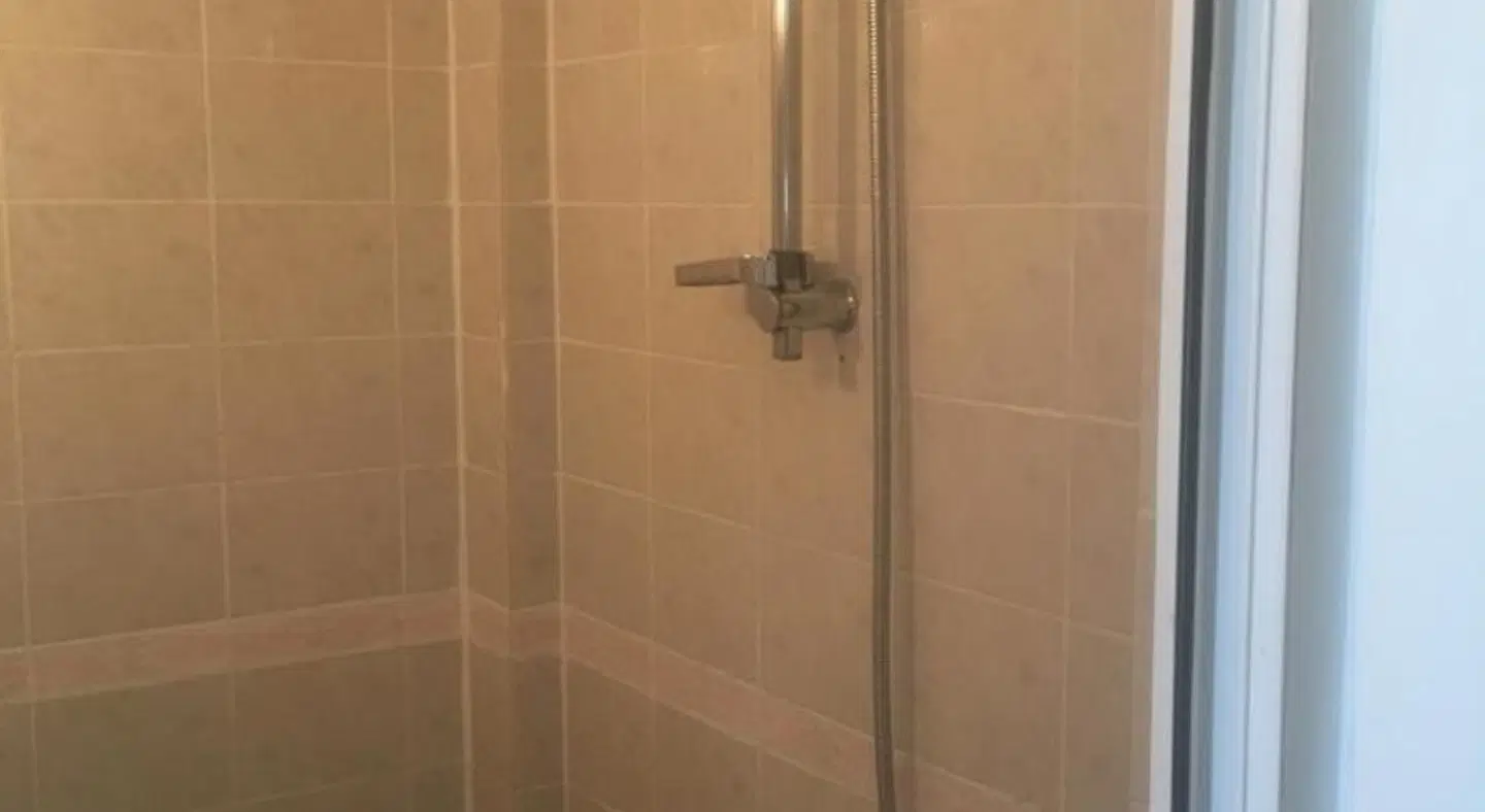 Nese Pension Badezimmer