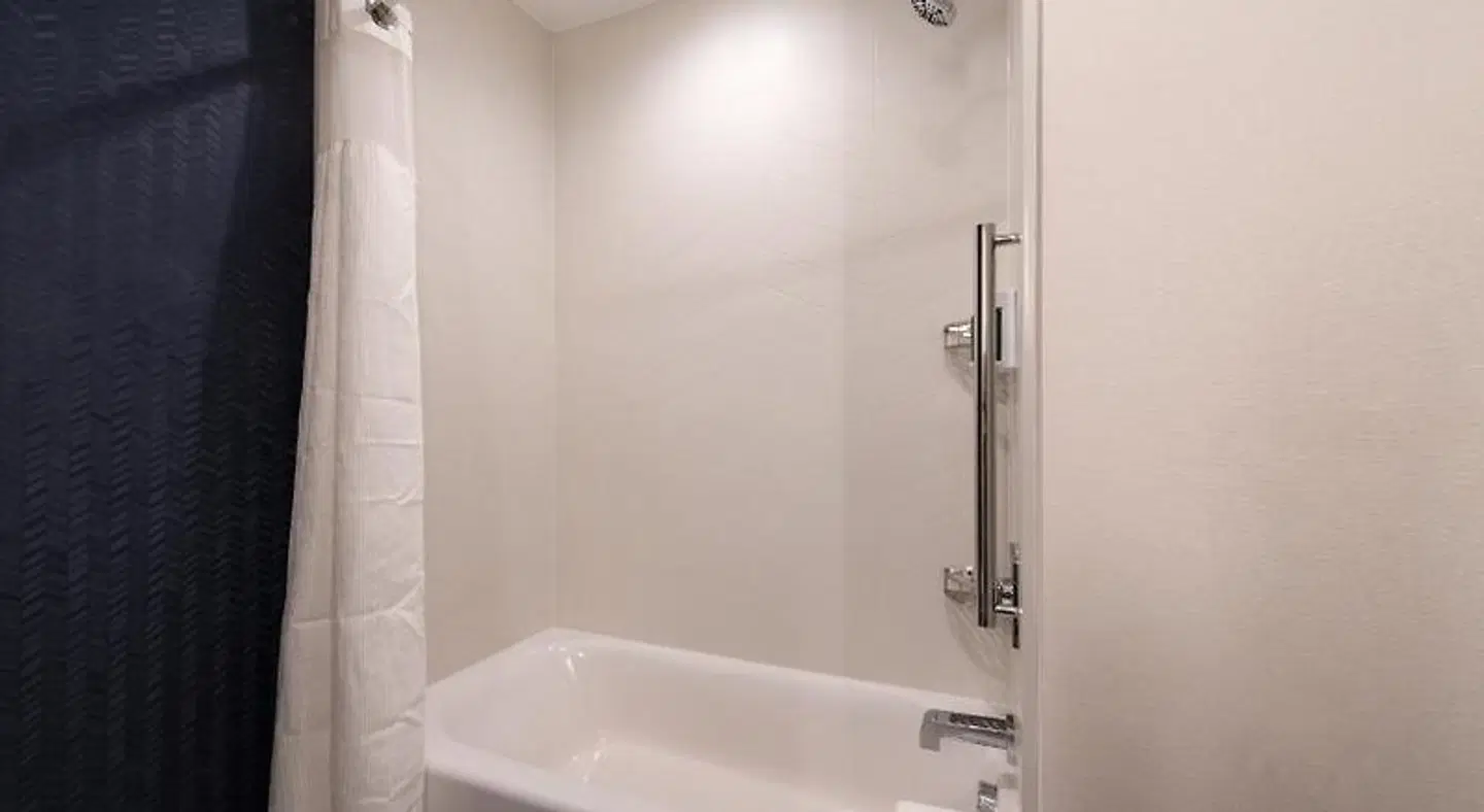 Fairfield by Marriott Inn & Suites Fort Worth Southwest at Cityview Badezimmer