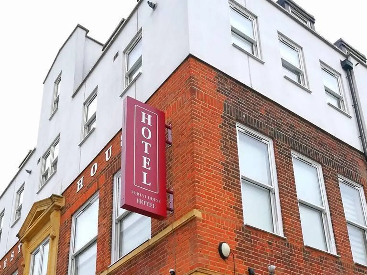 Forest House Hotel EXTERIOR
