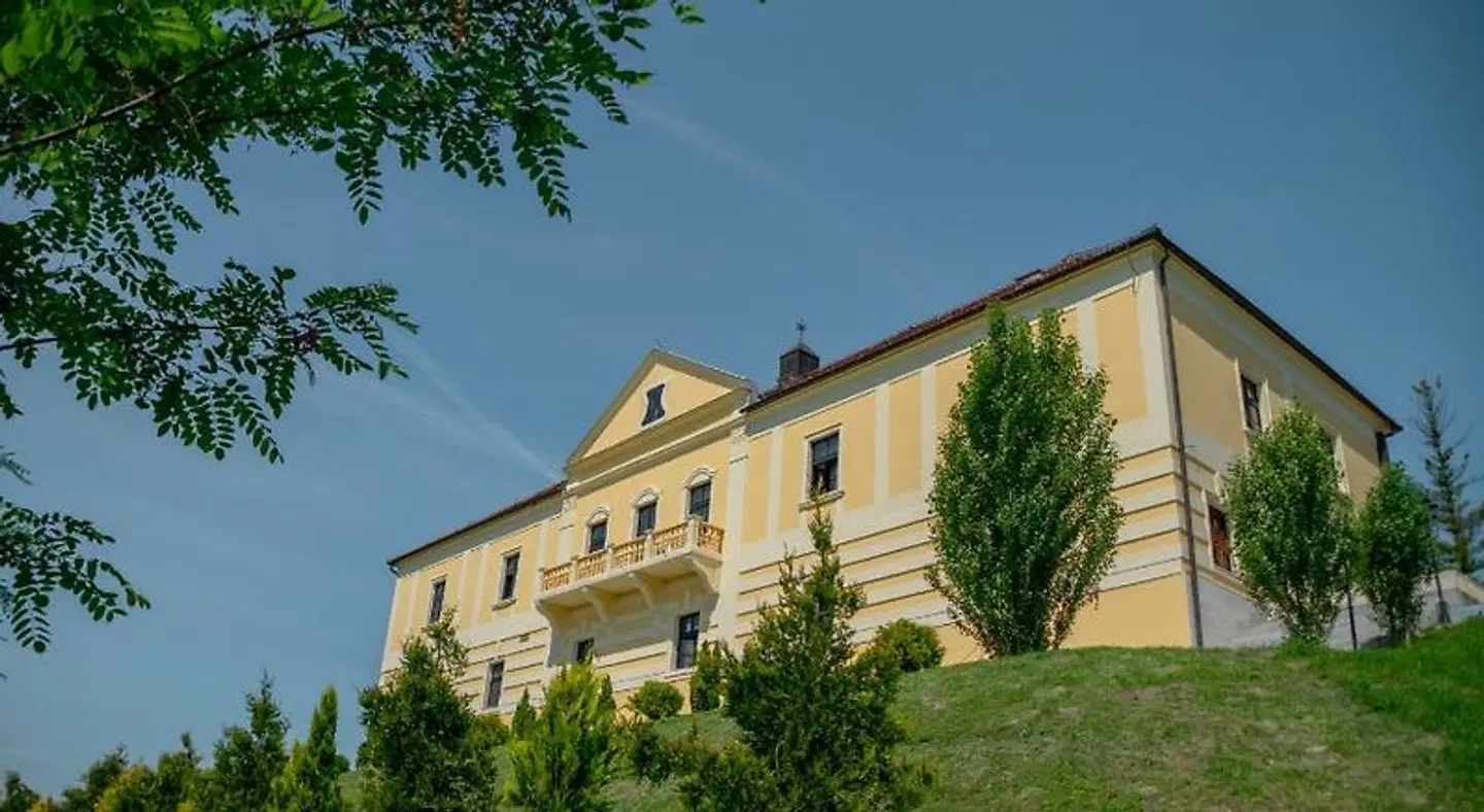 Castle Gjalski EXTERIOR