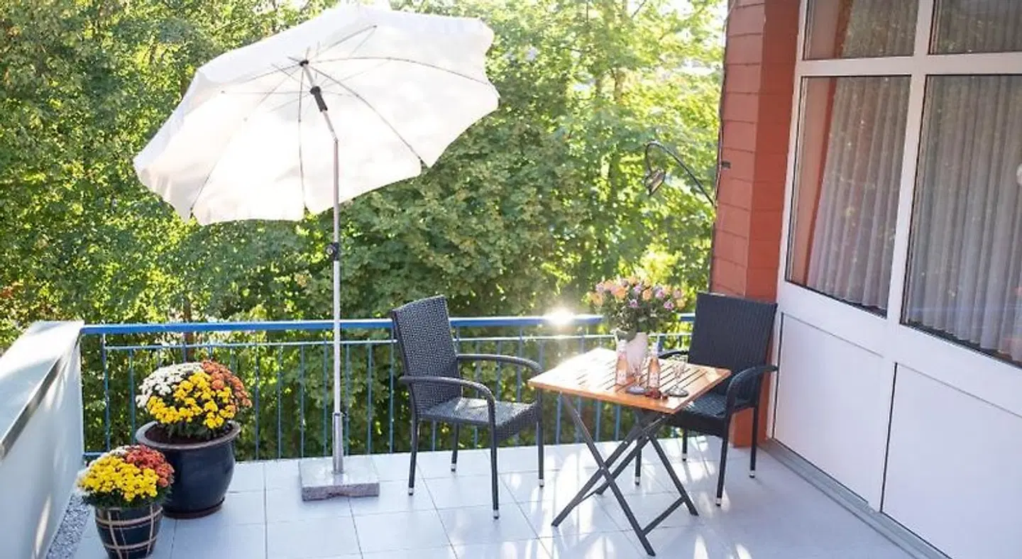 Zur Therme Terrasse