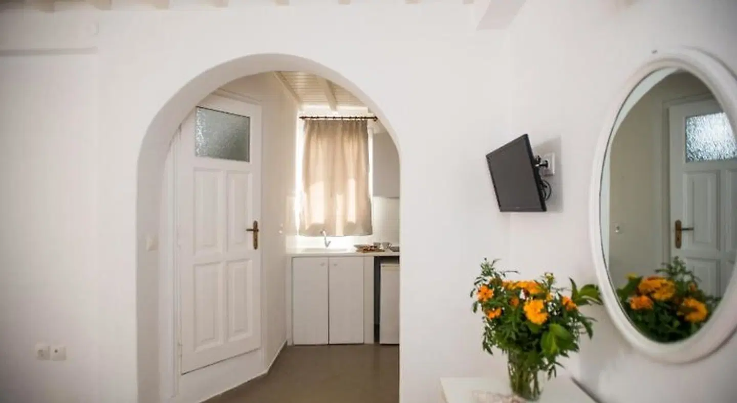 Lirous Studios ROOM_EXAMPLE