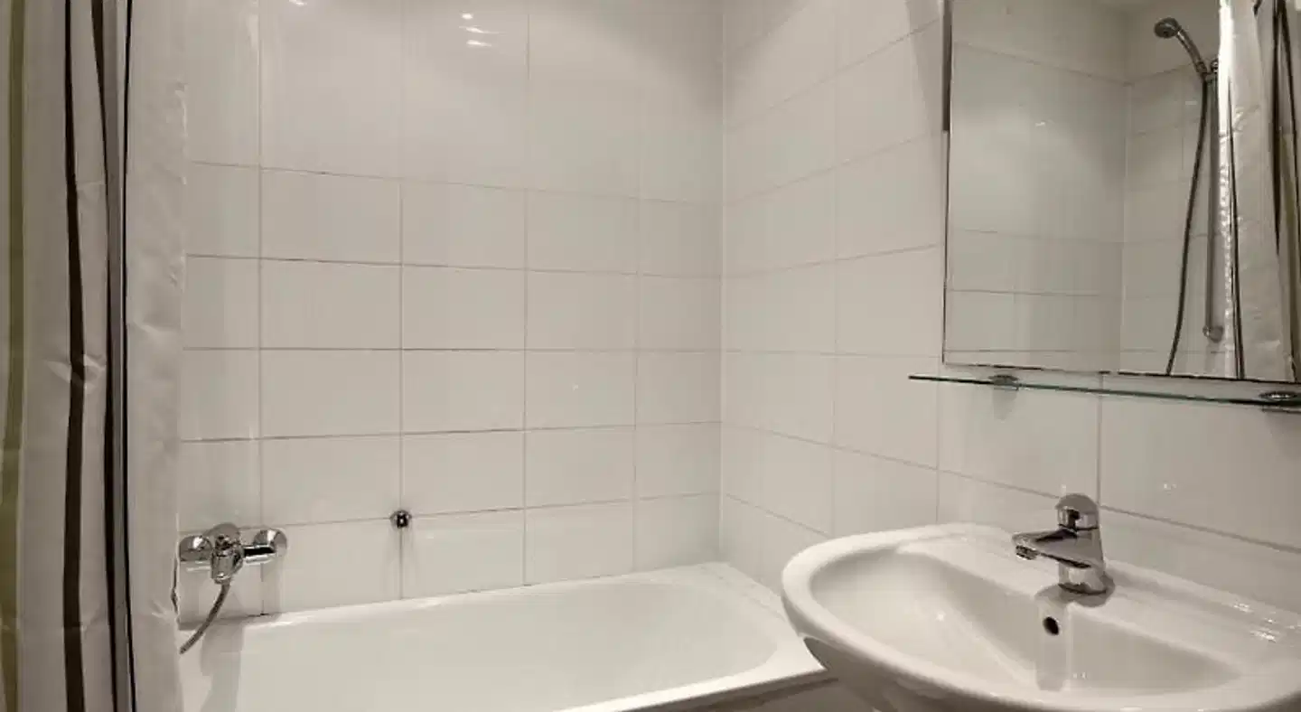 Arthouse Apartments im Belgischen Viertel Badezimmer