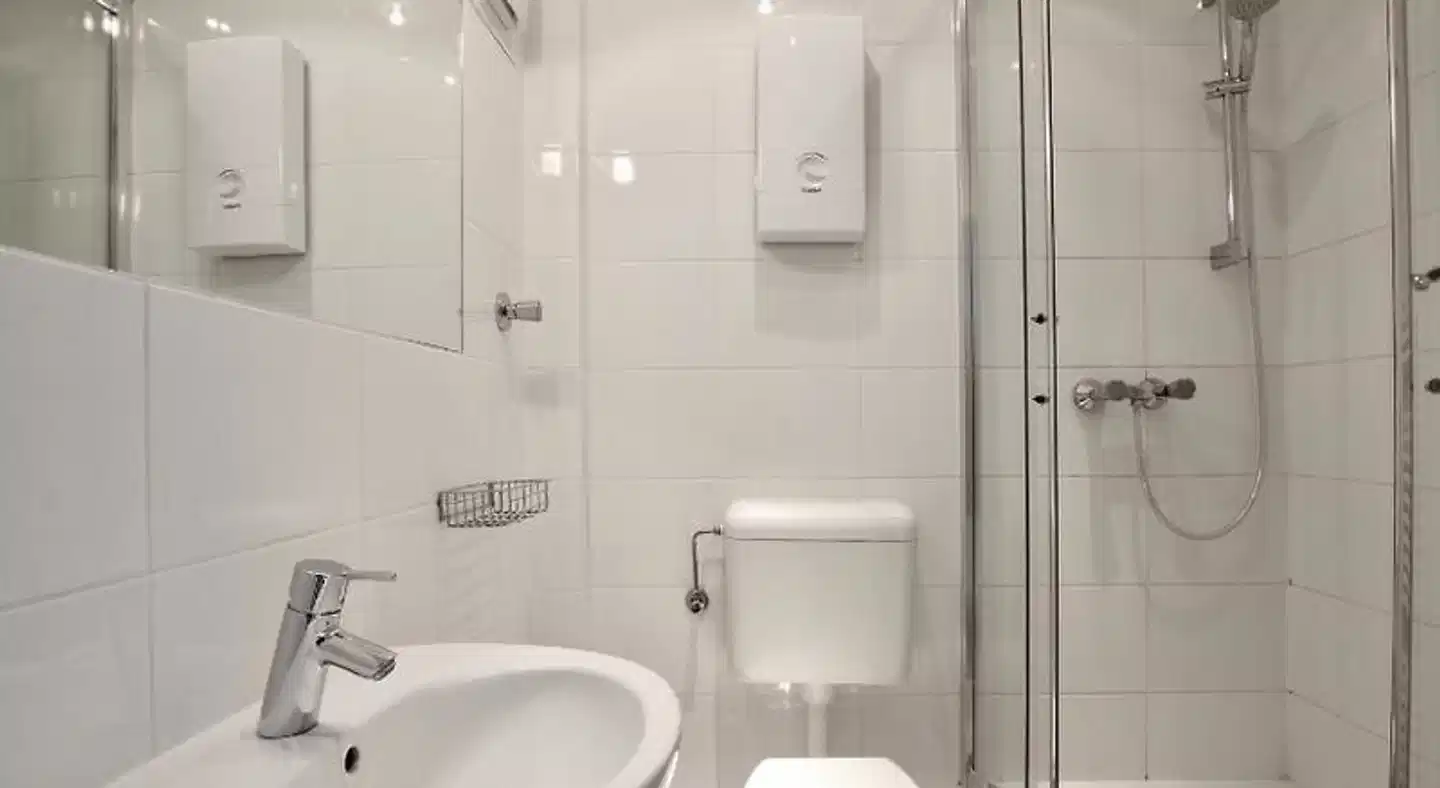 Arthouse Apartments im Belgischen Viertel Badezimmer