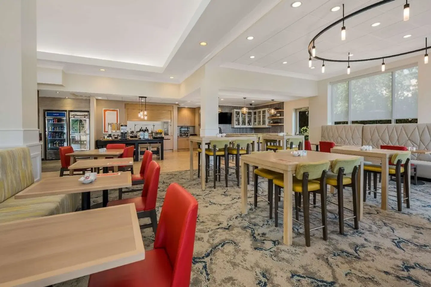 Hilton Garden Inn Rockford Bar