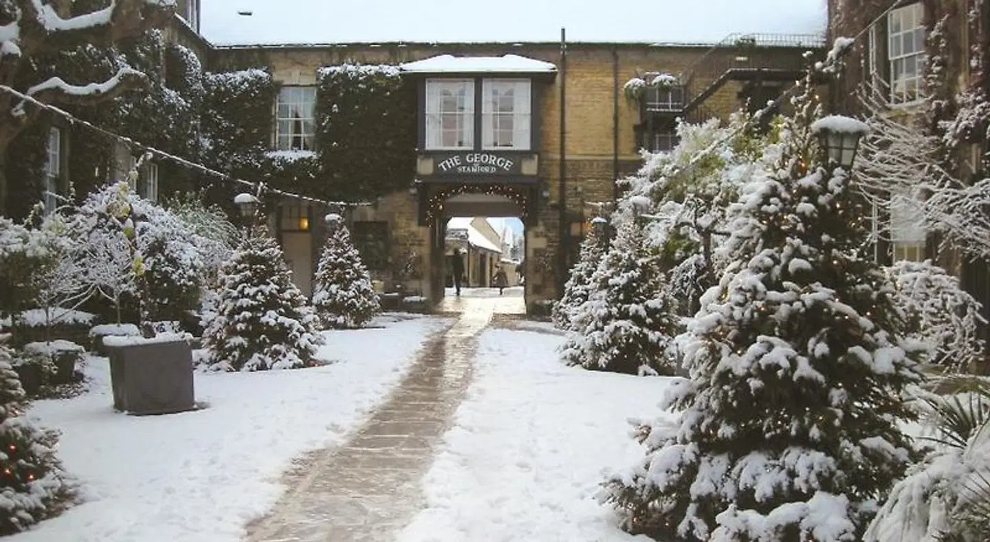 The George Hotel of Stamford EXTERIOR