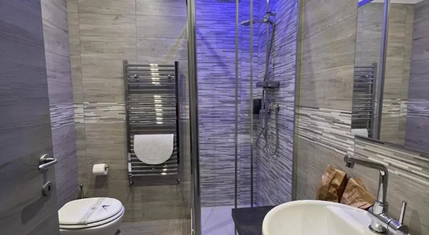 B&B Napoli Regina Badezimmer