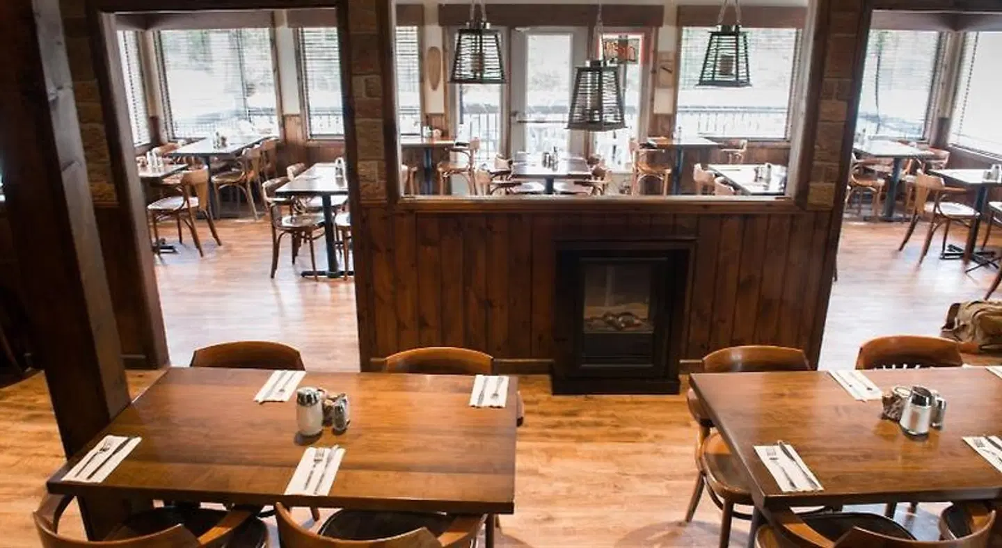 Trapper's Choice Inn & Restaurant Bar