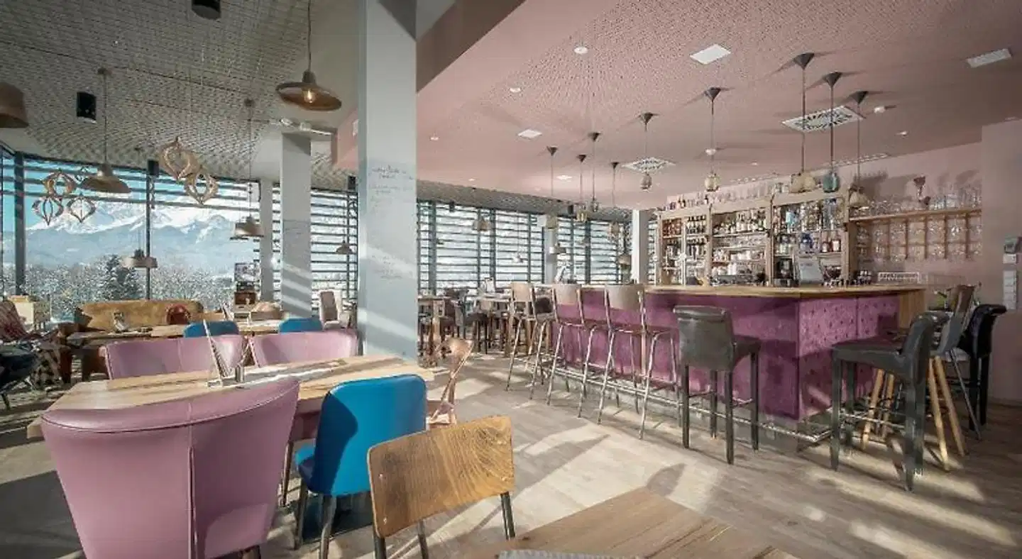 Cubo Sport & Art Hotel Bar