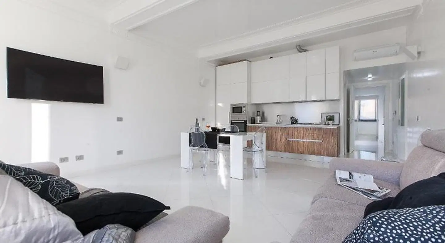 Piazza Venezia View Luxury Apartment by Rental In ROOM_EXAMPLE