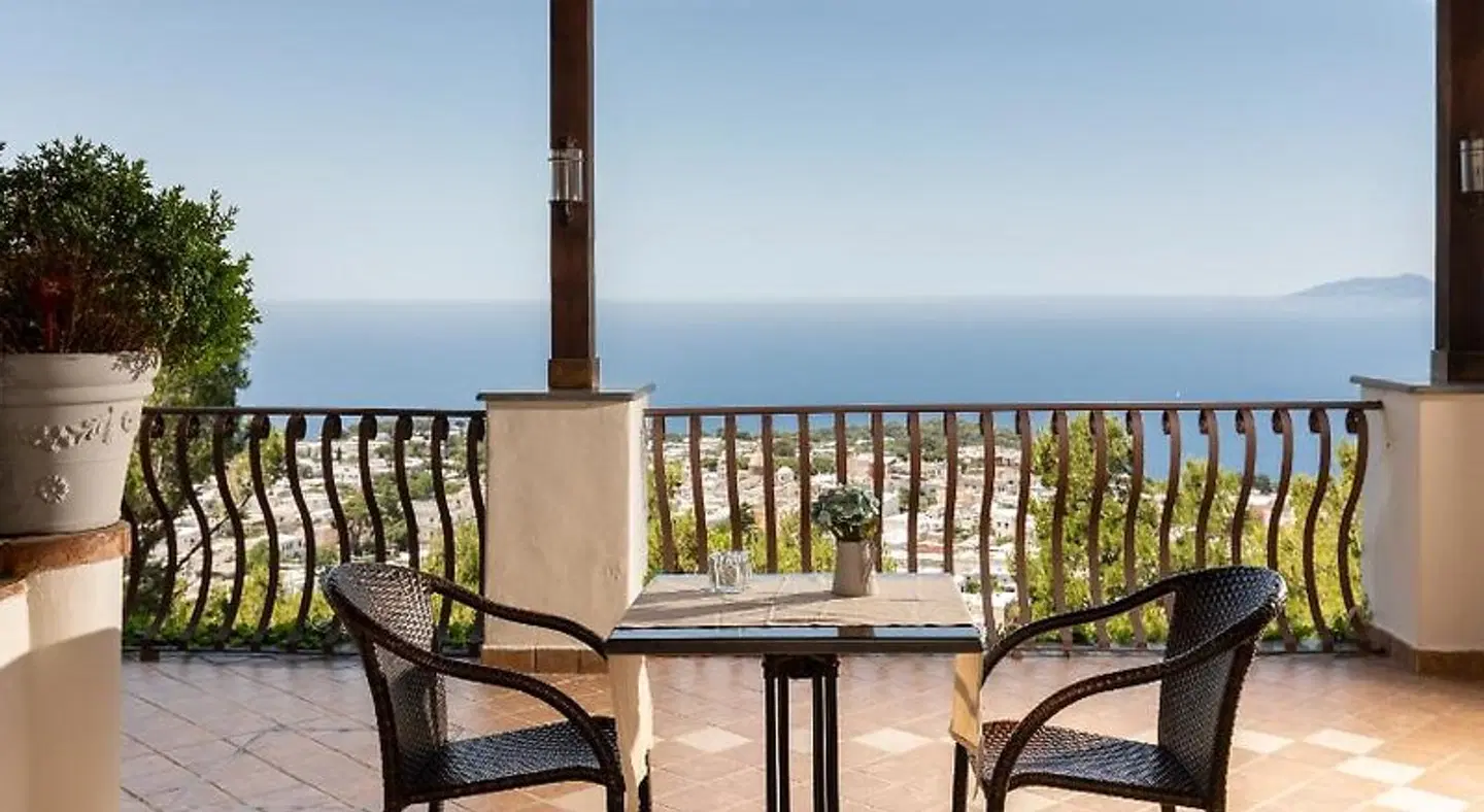 Monte Solaro Terrasse