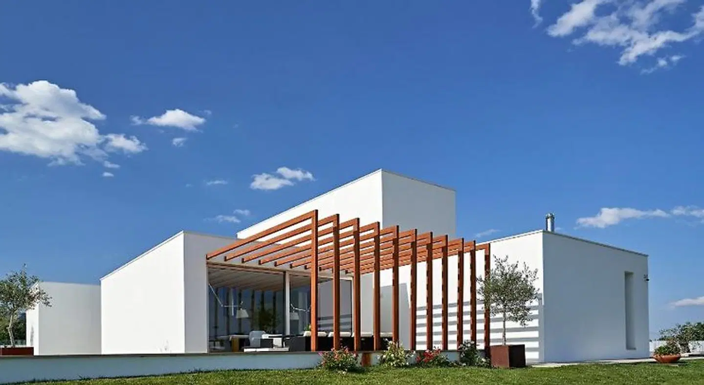 Oliveira House EXTERIOR
