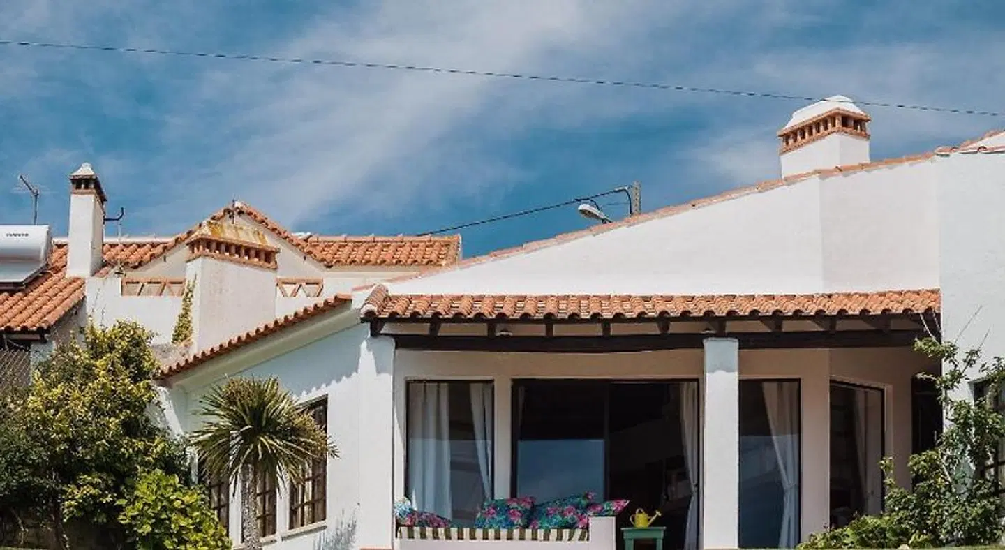 Ericeira Villa Surf Camp Hostel EXTERIOR
