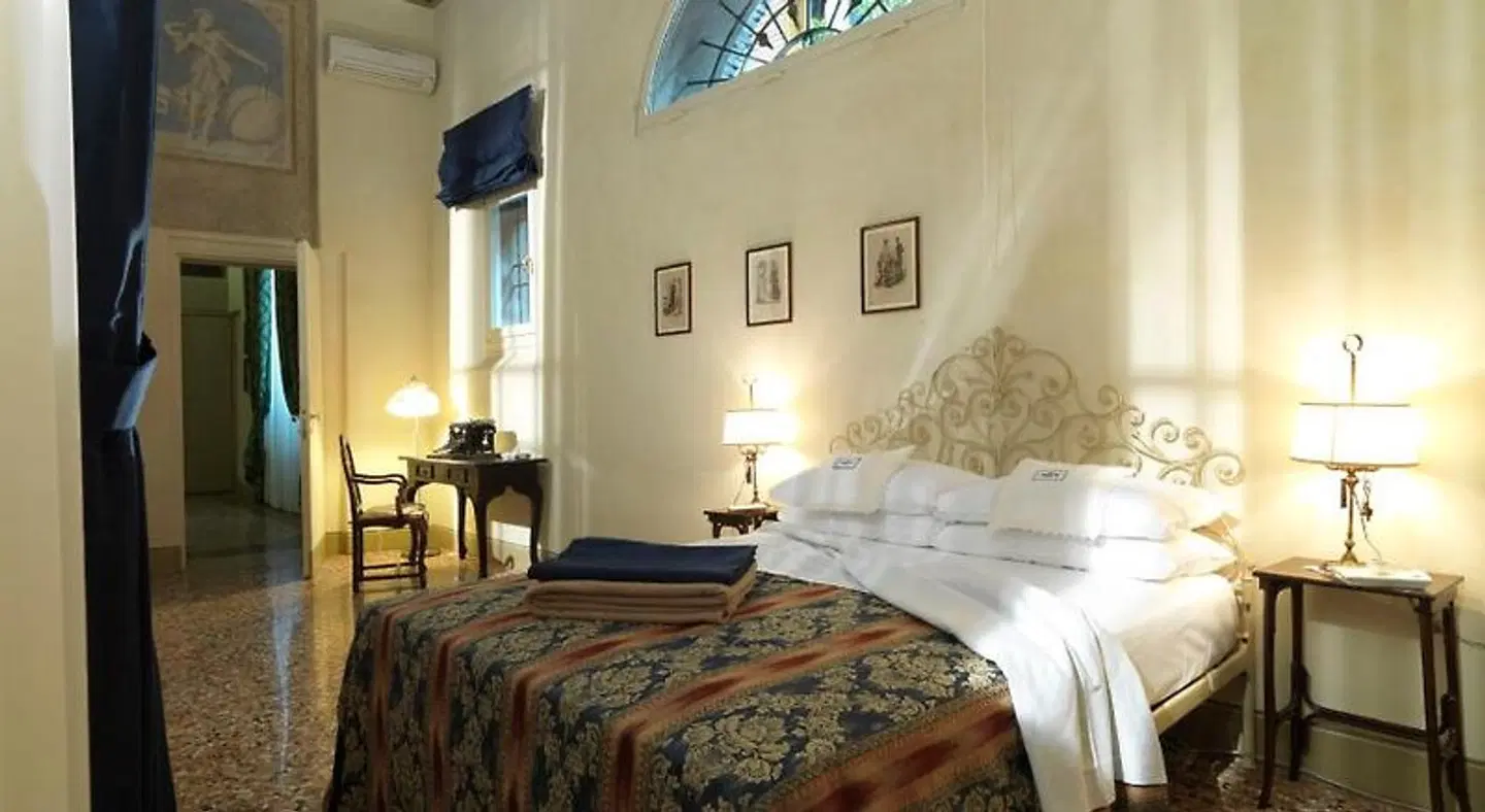 Antica Casa Zucchini B&B ROOM_EXAMPLE