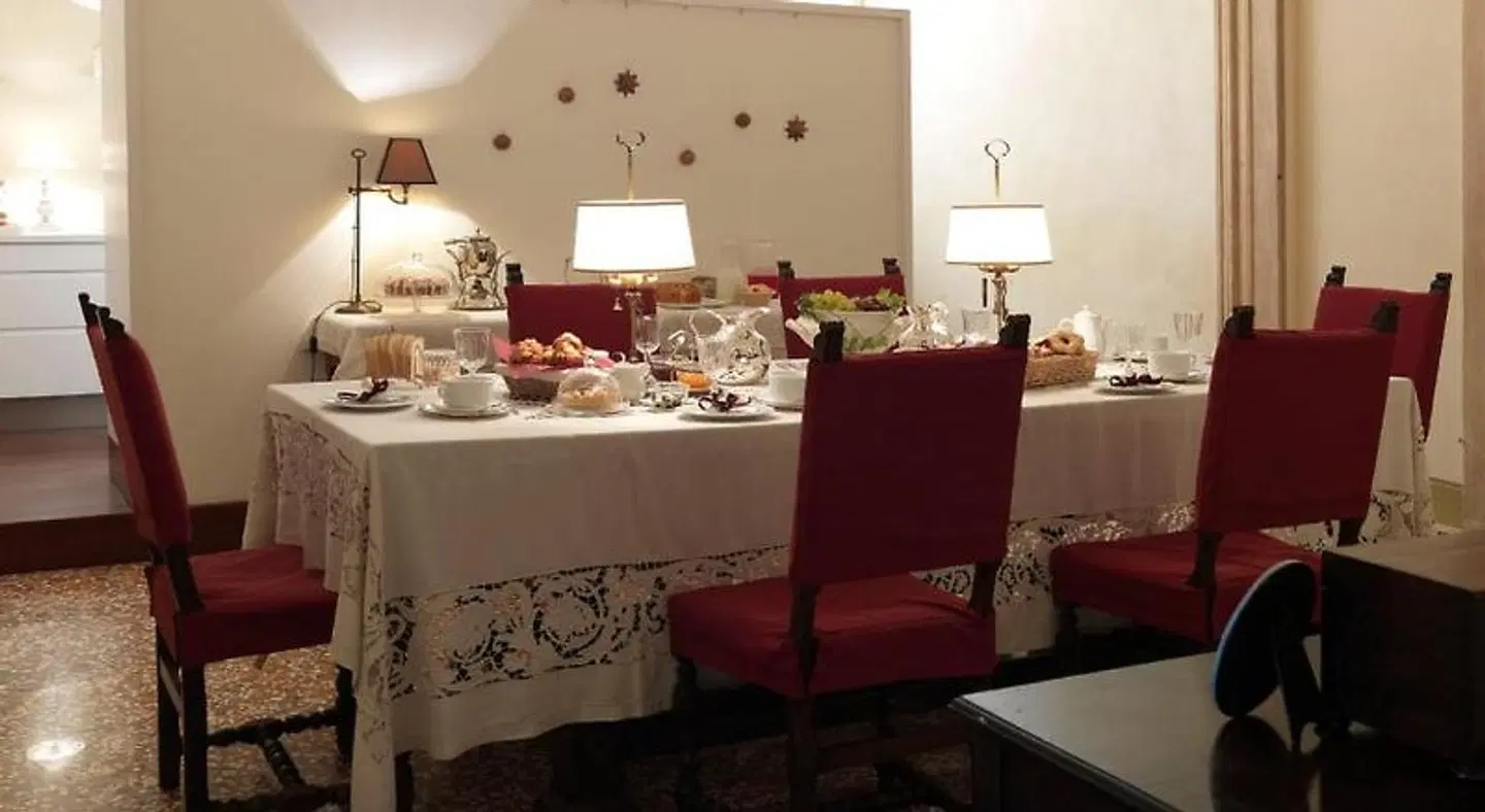 Antica Casa Zucchini B&B ROOM_EXAMPLE
