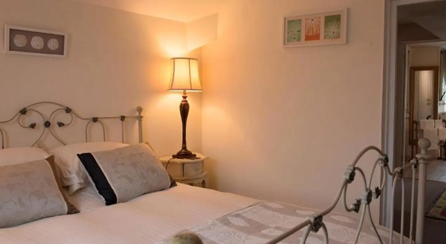 Ascot House Hotel ROOM_EXAMPLE