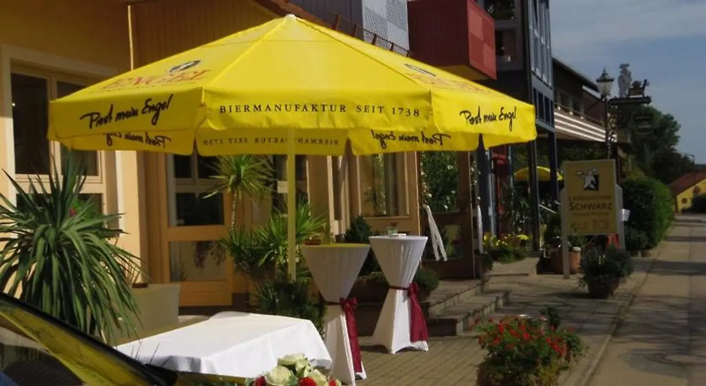 Landgasthof Schwarz Terrasse