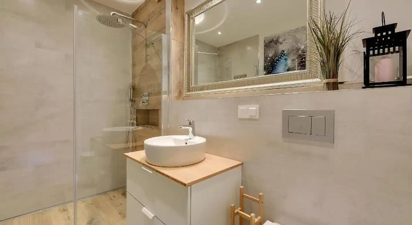 NORDBYHUS Apartamenty Nowa Grobla Badezimmer