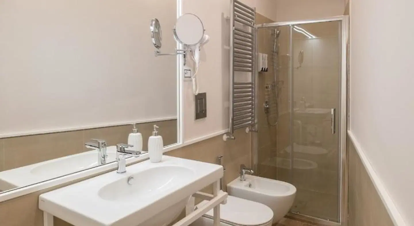 Rainbow Suite Badezimmer