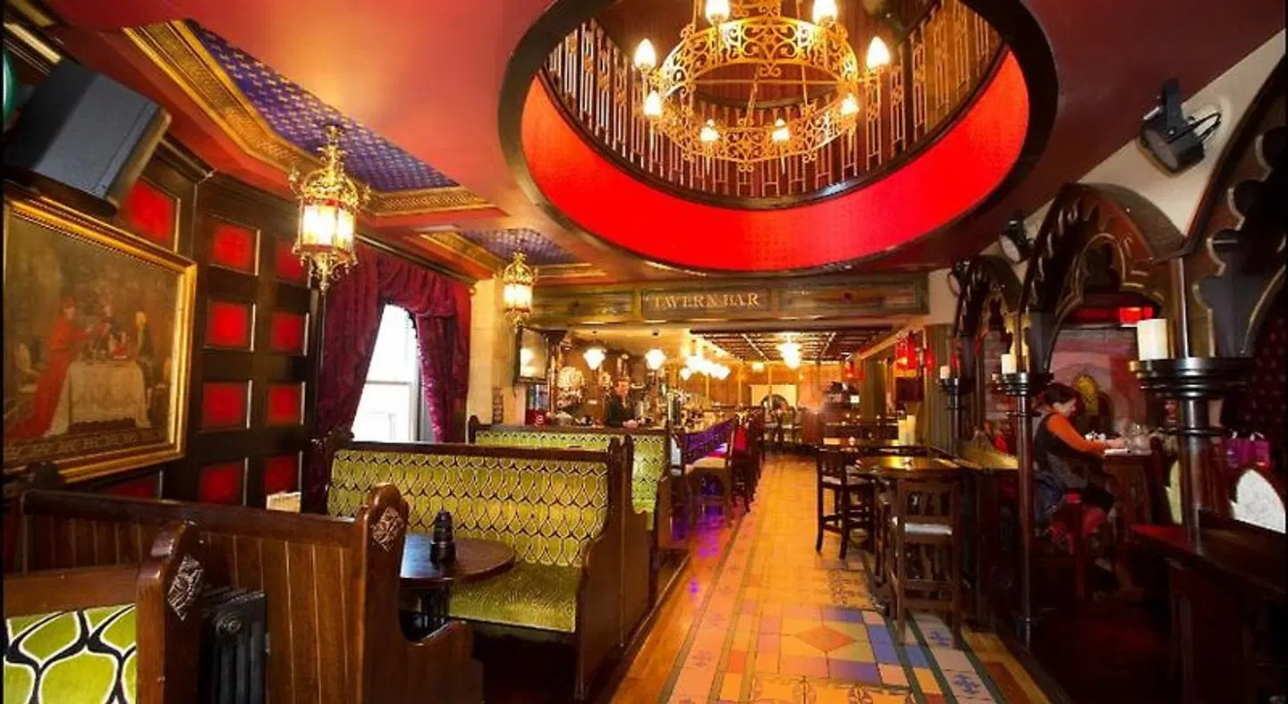Westenra Arms Hotel Bar