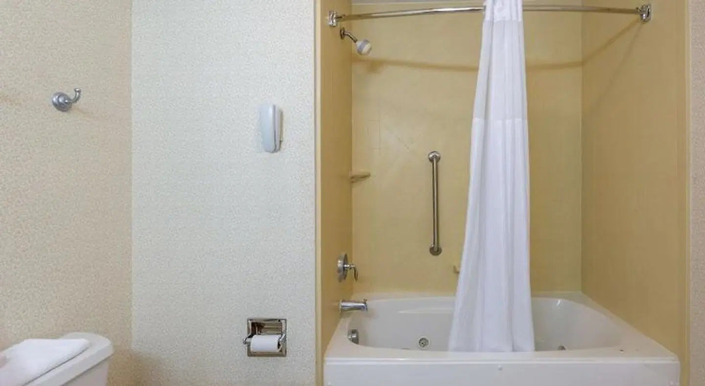 Hampton Inn London-North Badezimmer