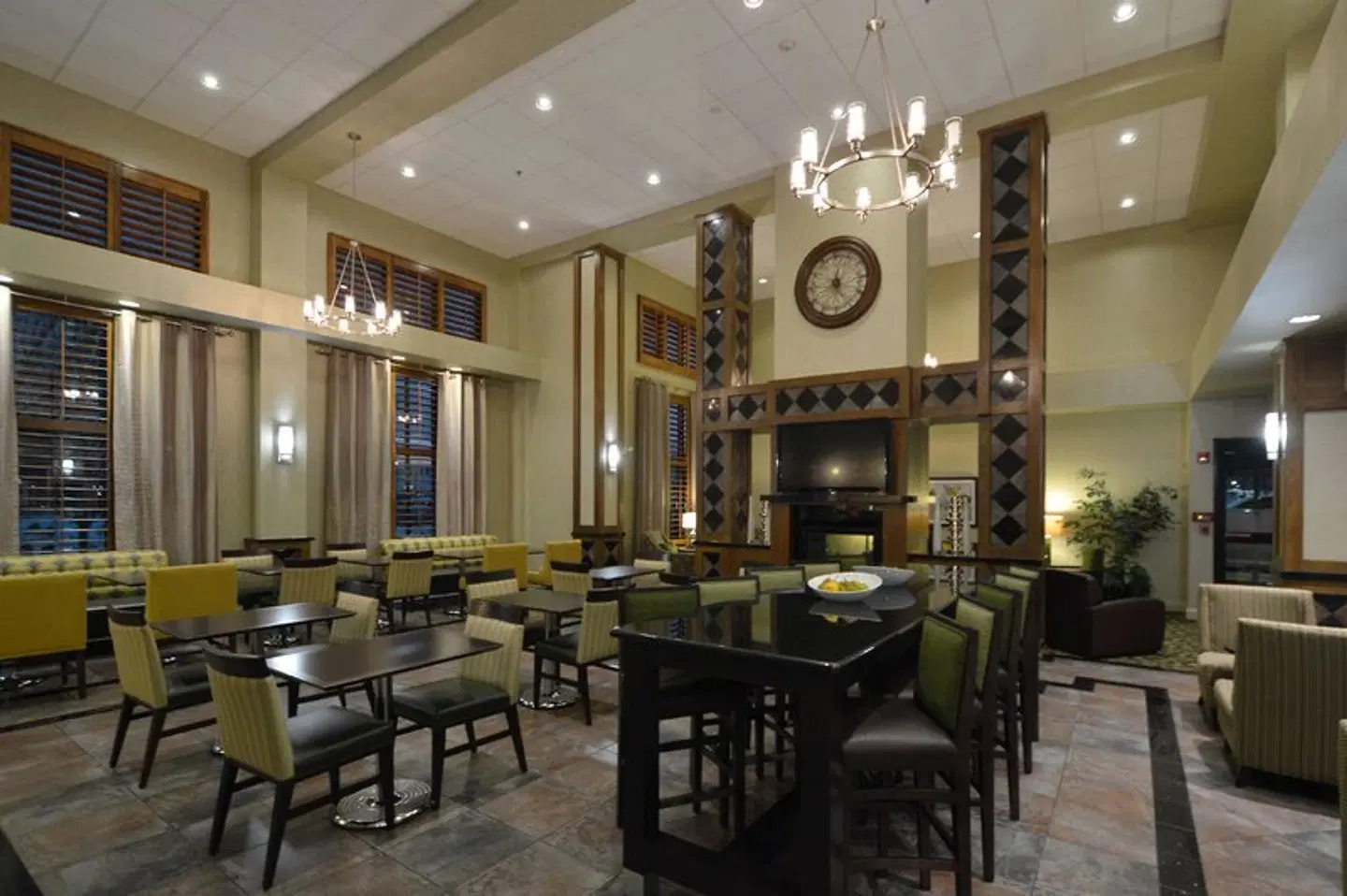 Hampton Inn & Suites Carson City Restaurant
