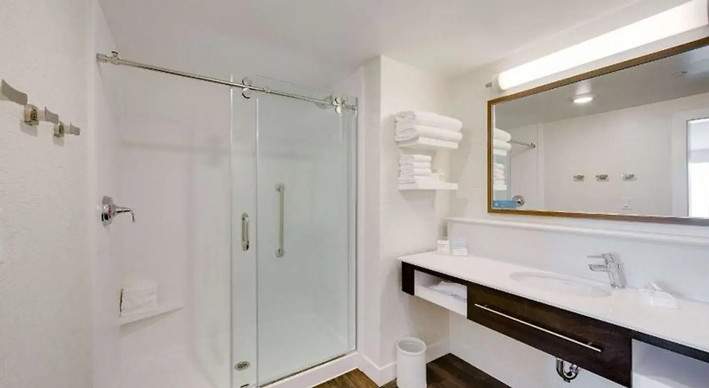 Hampton Inn & Suites Fort Worth Downtown Badezimmer