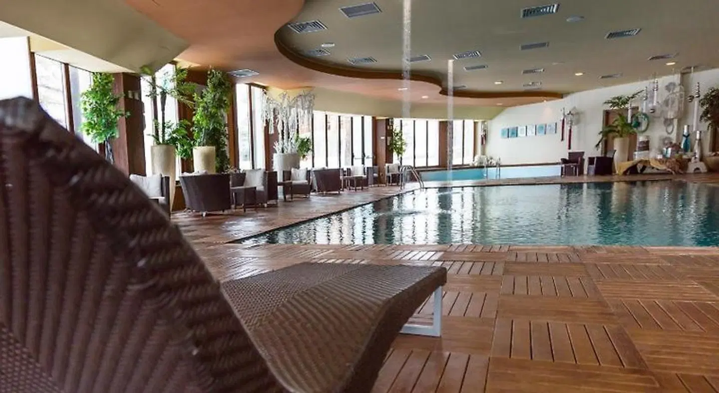 Ròseo Hotel Sestriere Principi di Piemonte Hallenbad