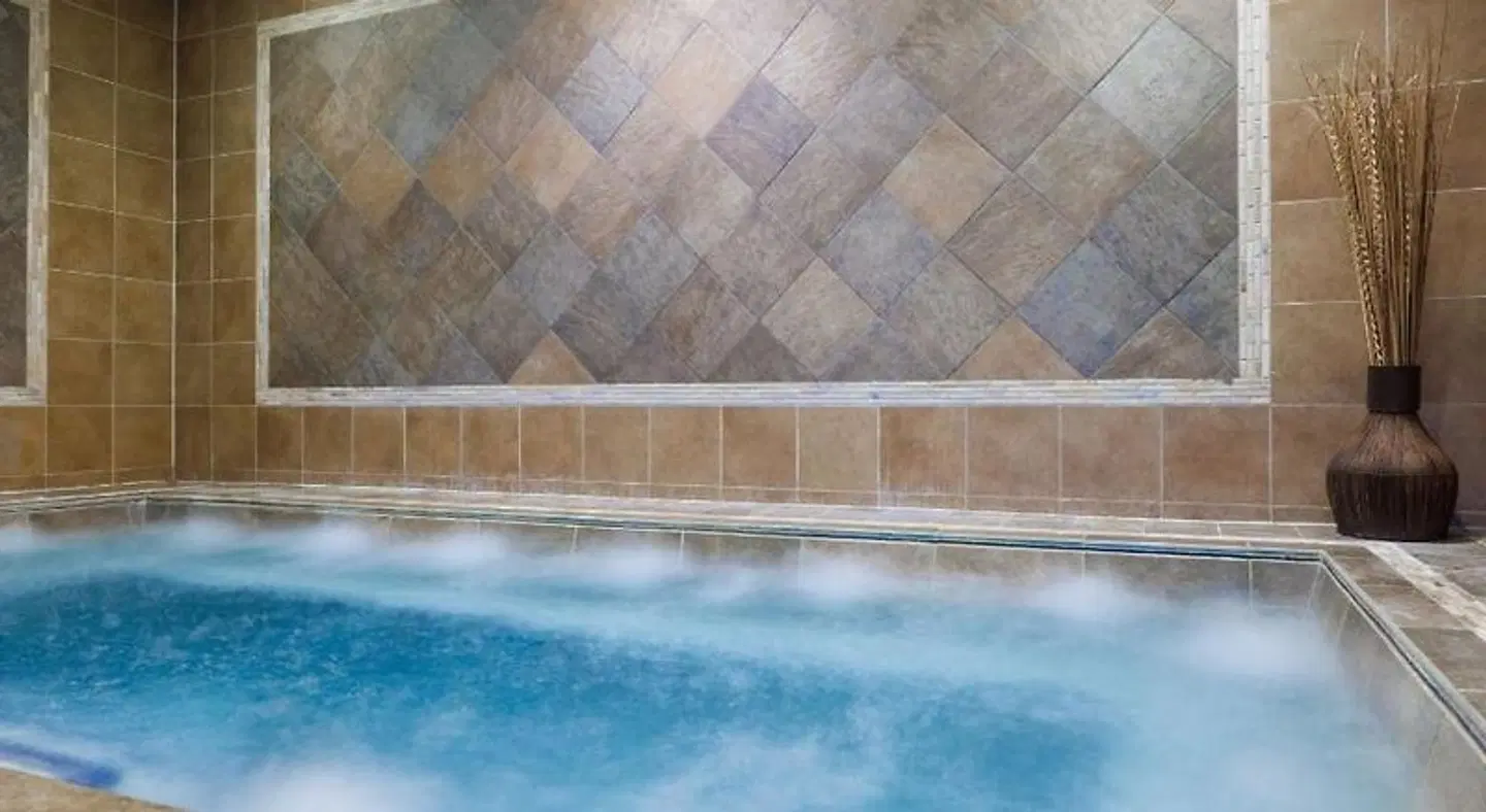 Renaissance Montgomery Hotel & Spa at The Convention Center Hallenbad