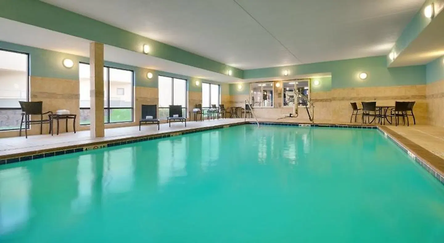 Holiday Inn Express & Suites Helena by IHG Hallenbad