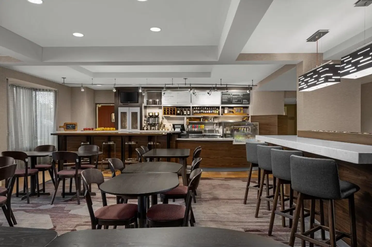 Courtyard by Marriott Indianapolis Northwest Bar
