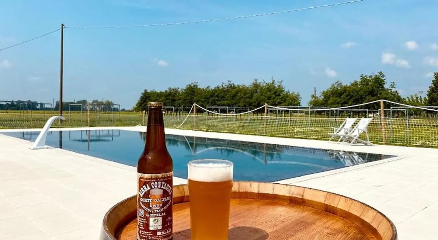 Corte Galvana OUTDOOR_POOL