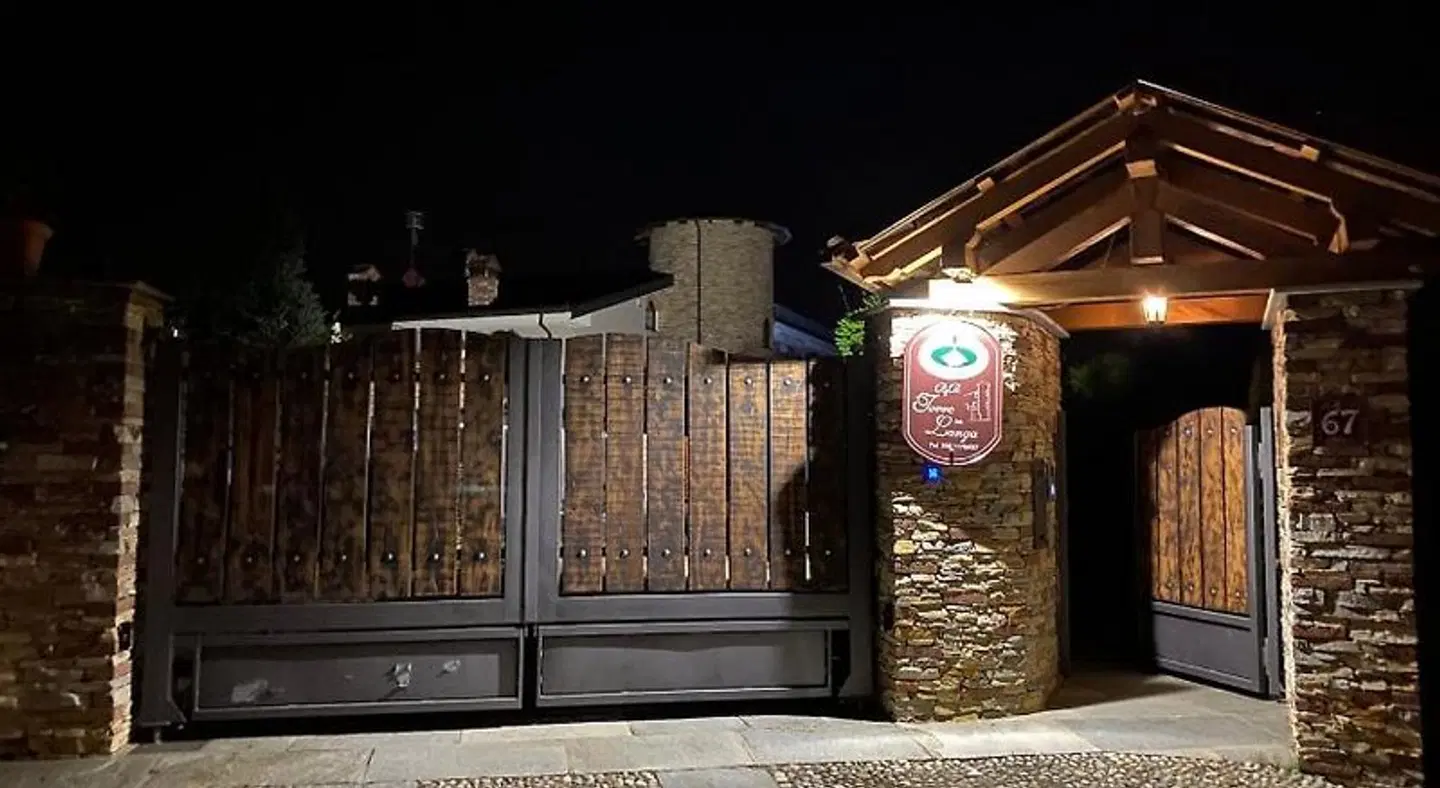 B&B Torre in Langa EXTERIOR