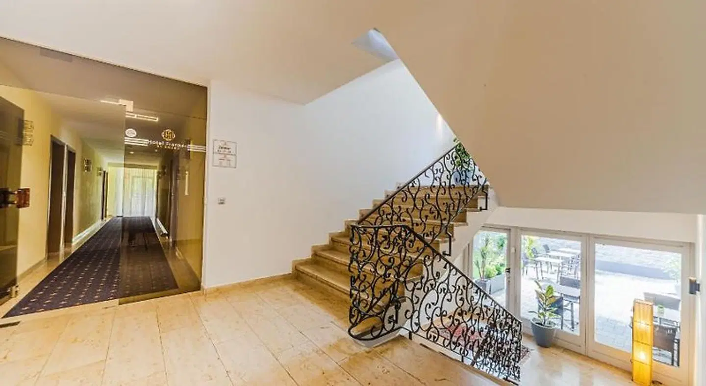 Franken ROOM_EXAMPLE