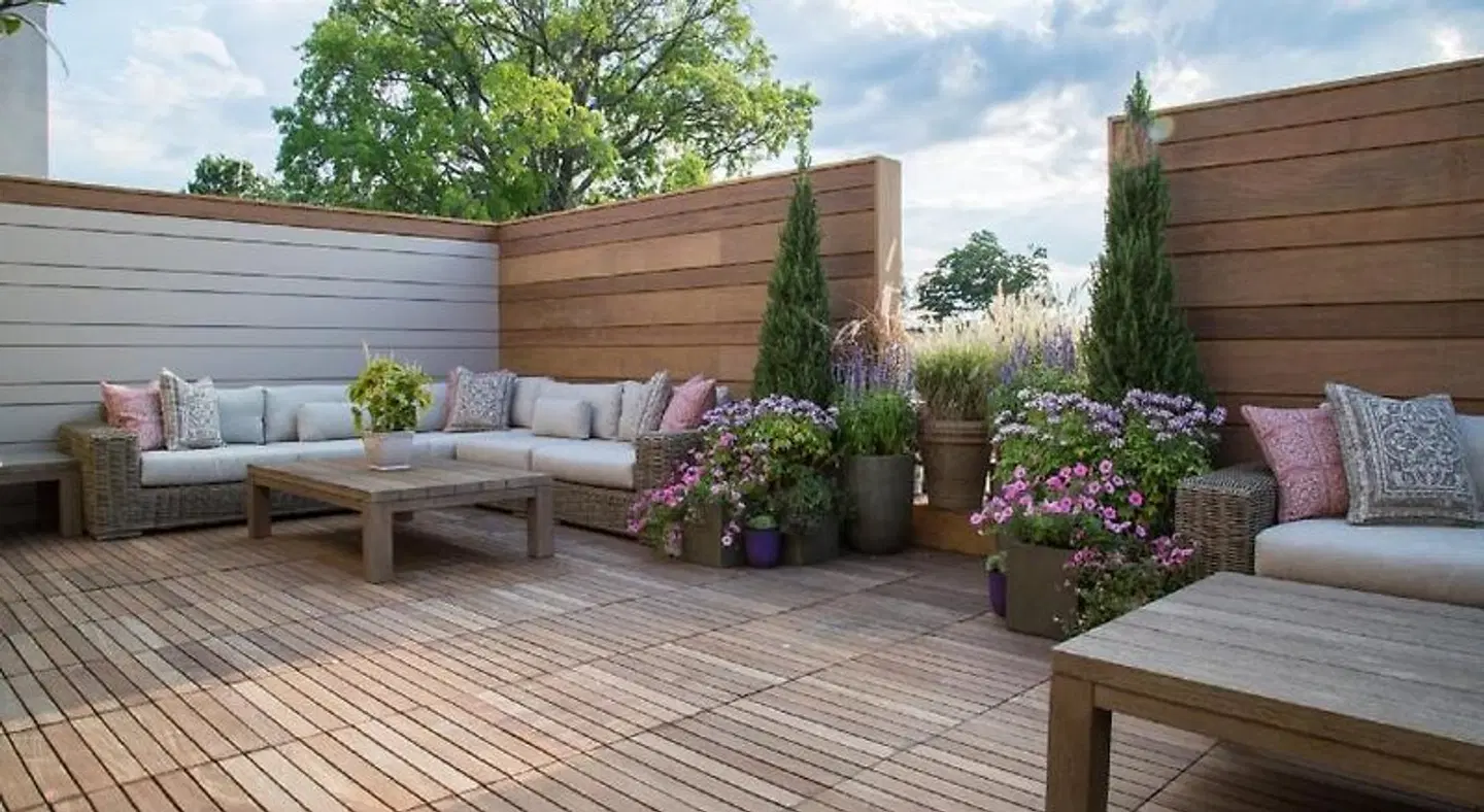 J House Greenwich Hotel Terrasse