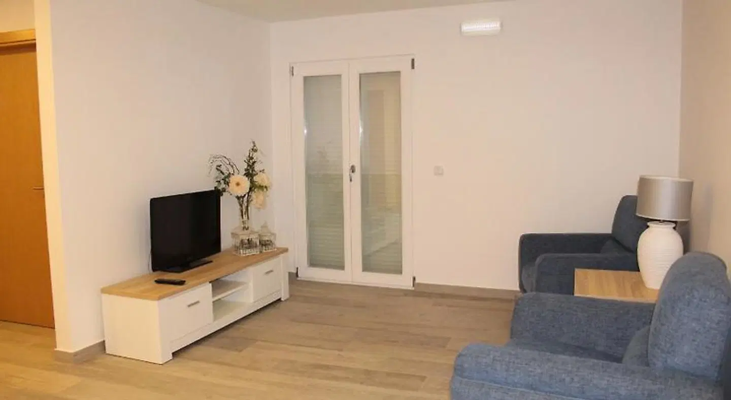 Beatriz ROOM_EXAMPLE