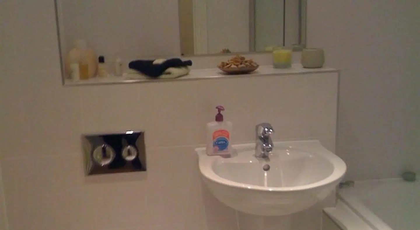 Apple House Guesthouse Heathrow Airport Badezimmer