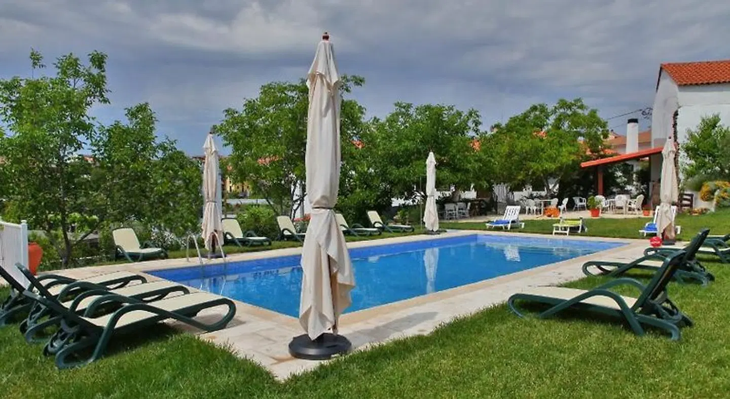 Casa do Médico OUTDOOR_POOL