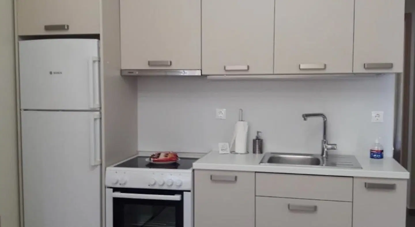 Plakoures Home ROOM_EXAMPLE