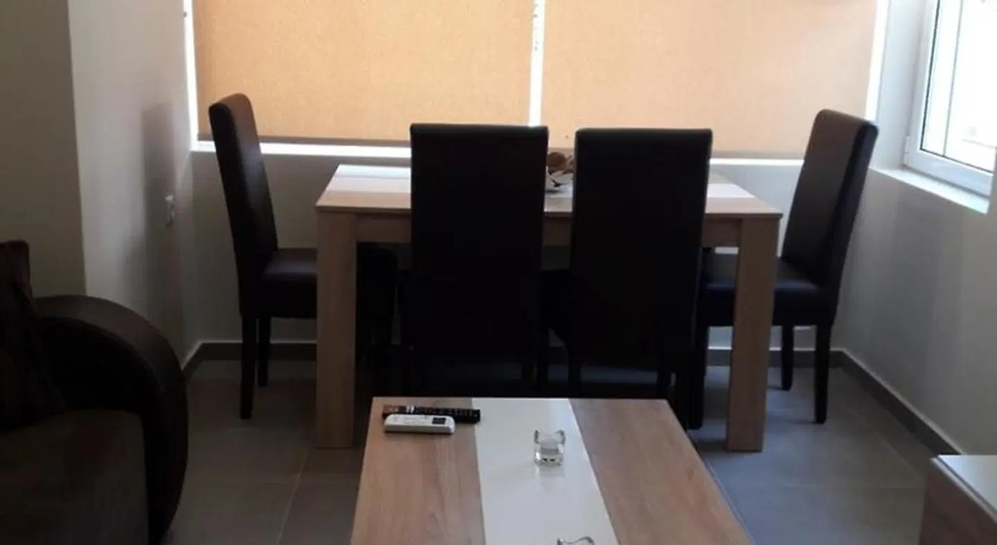 Plakoures Home ROOM_EXAMPLE