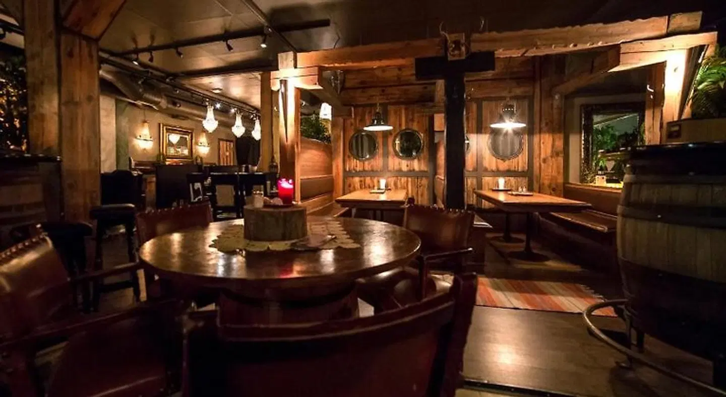 Boutique Hotel Mustaparta Bar